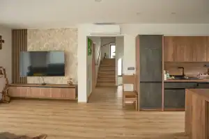 Fully equipped kitchen and living room in Vila Vinita holiday house